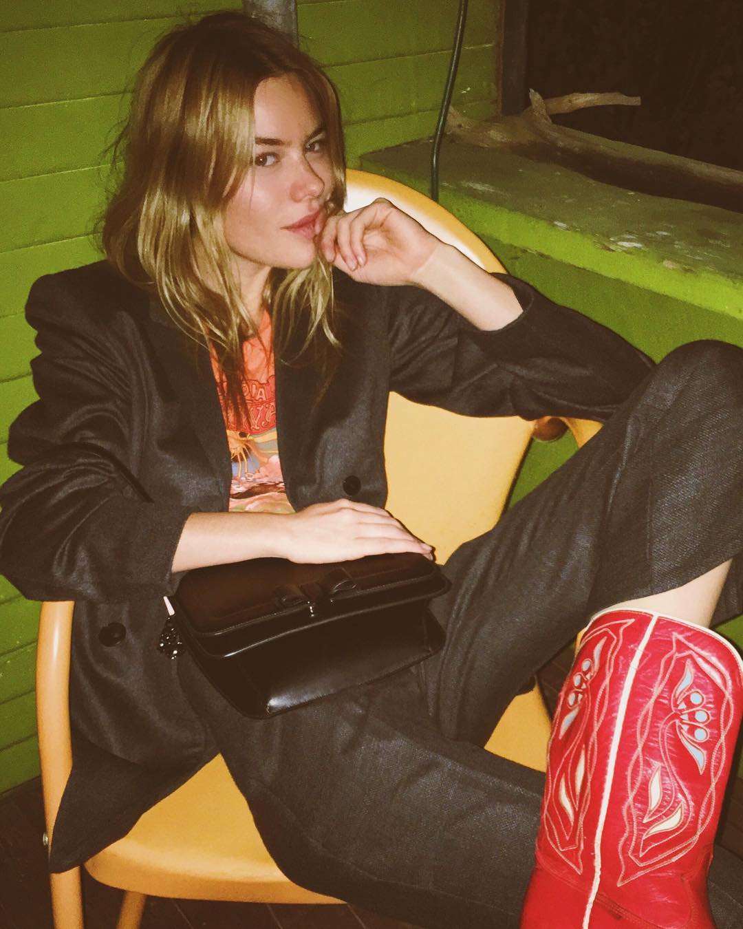 Model Camille Rowe 