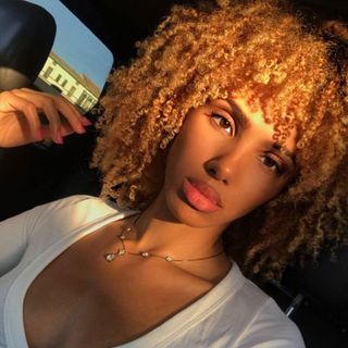 Mackenzee Wilson is a model that appeared in The Weeknd Is There Someone Else