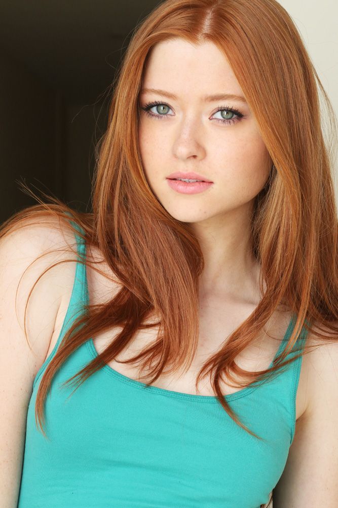 Model Ellie Stuart Hunter 