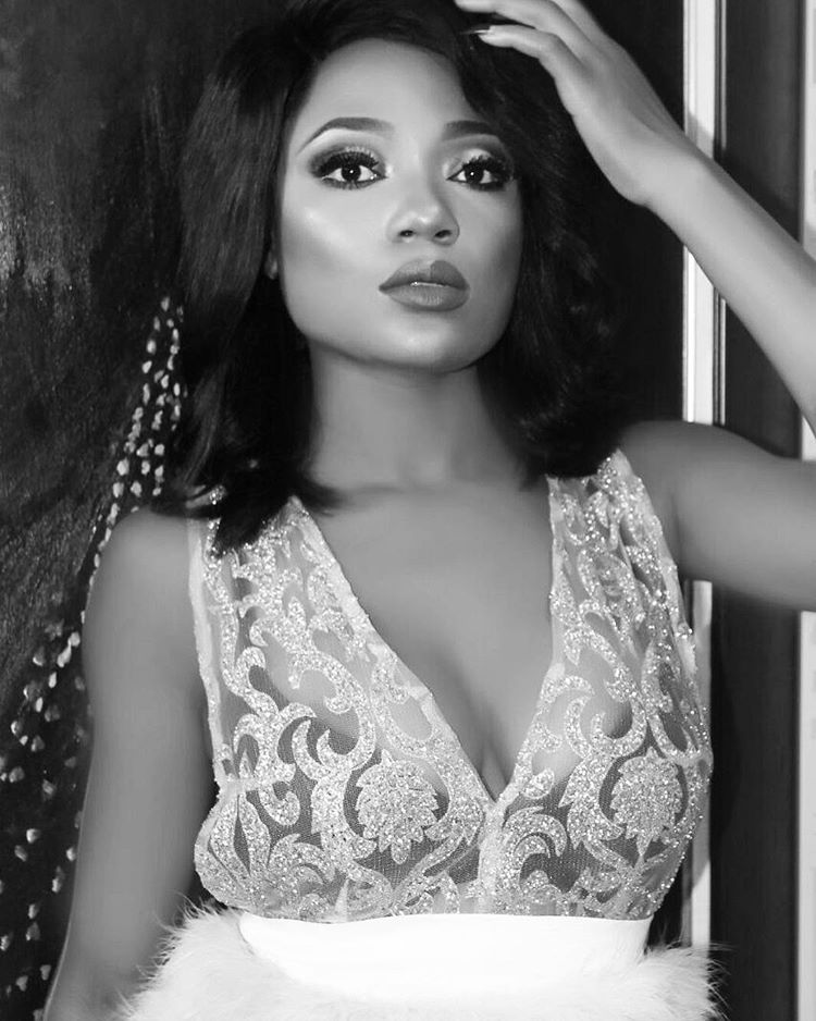 Jane Fauzzier Awindor is a model that appeared in DJ Henry X ft Wizkid Like This