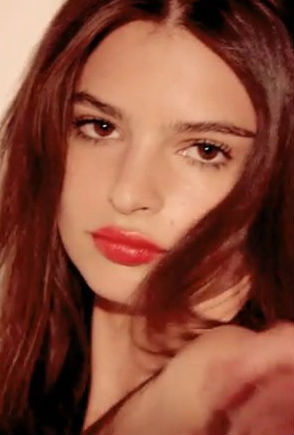 Model Emily Ratajkowski 